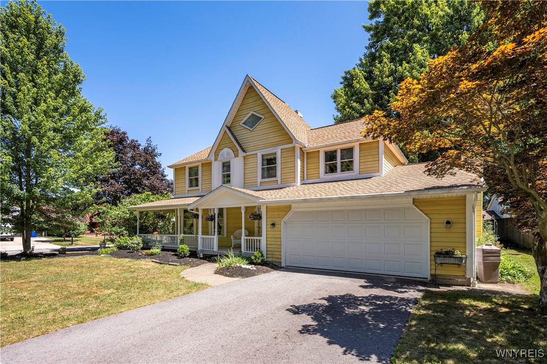 3 Carleton Court