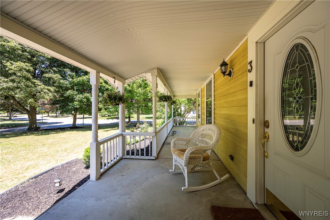 3 Carleton Court