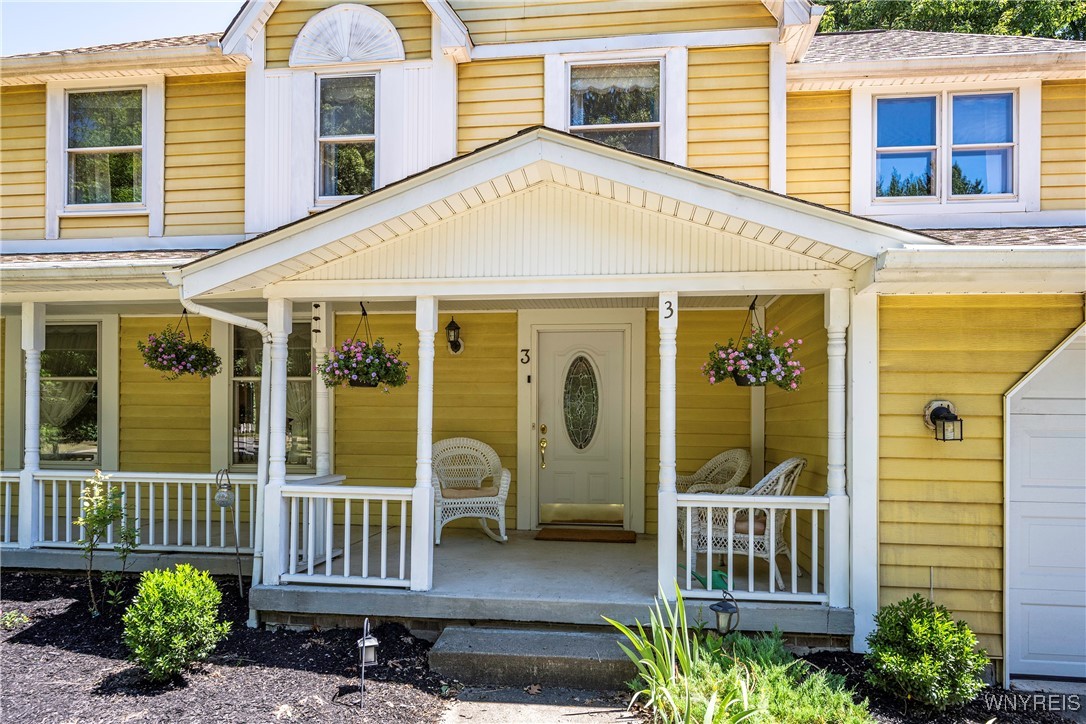 3 Carleton Court