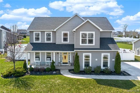 Homes For Sale - 8 Weathersfield Ln Ln<br/> Lancaster, NY 14086