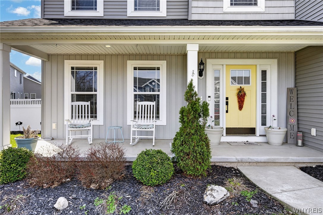 8 Weathersfield Ln