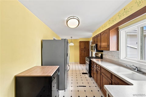 Tiny photo for 500 E Stenzil Street, North Tonawanda, NY 14120 (MLS # B1702814)