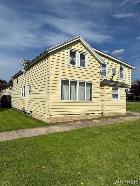 Homes For Sale - 146 Hoyt Street<br/> Dunkirk, NY 14048