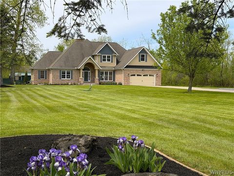 Photo of 1362 Town Line Road, Lancaster, NY 14004 (MLS # B1684172)