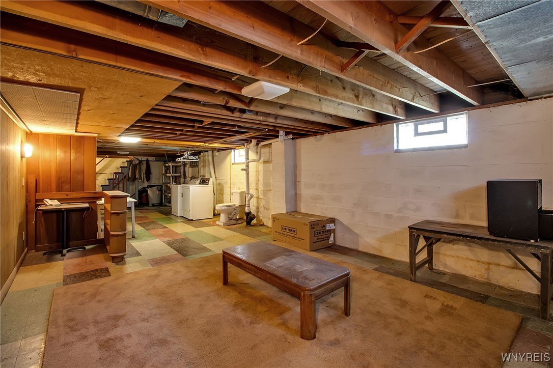 Batavia City, New York 14020, United States, 3 Bedrooms Bedrooms, ,2 BathroomsBathrooms,Residential,Active,231413