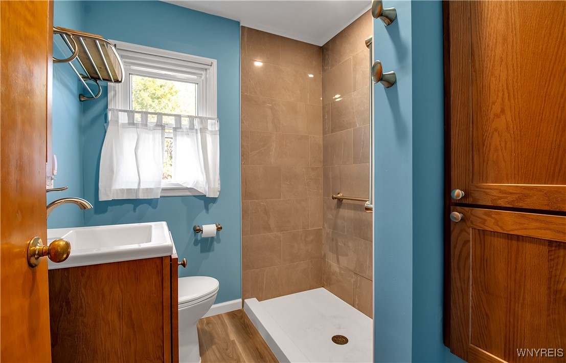 Batavia City, New York 14020, United States, 3 Bedrooms Bedrooms, ,2 BathroomsBathrooms,Residential,Active,231413