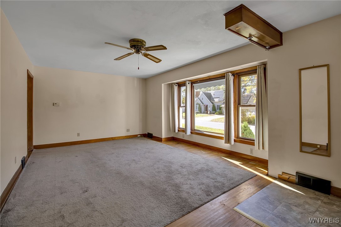 Batavia City, New York 14020, United States, 3 Bedrooms Bedrooms, ,2 BathroomsBathrooms,Residential,Active,231413