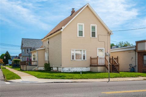 Multifamily For Sale - 425 Hopkins Street<br/> Buffalo, NY 14220
