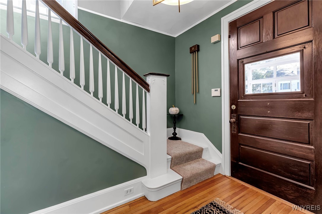 17 West Oakwood Place