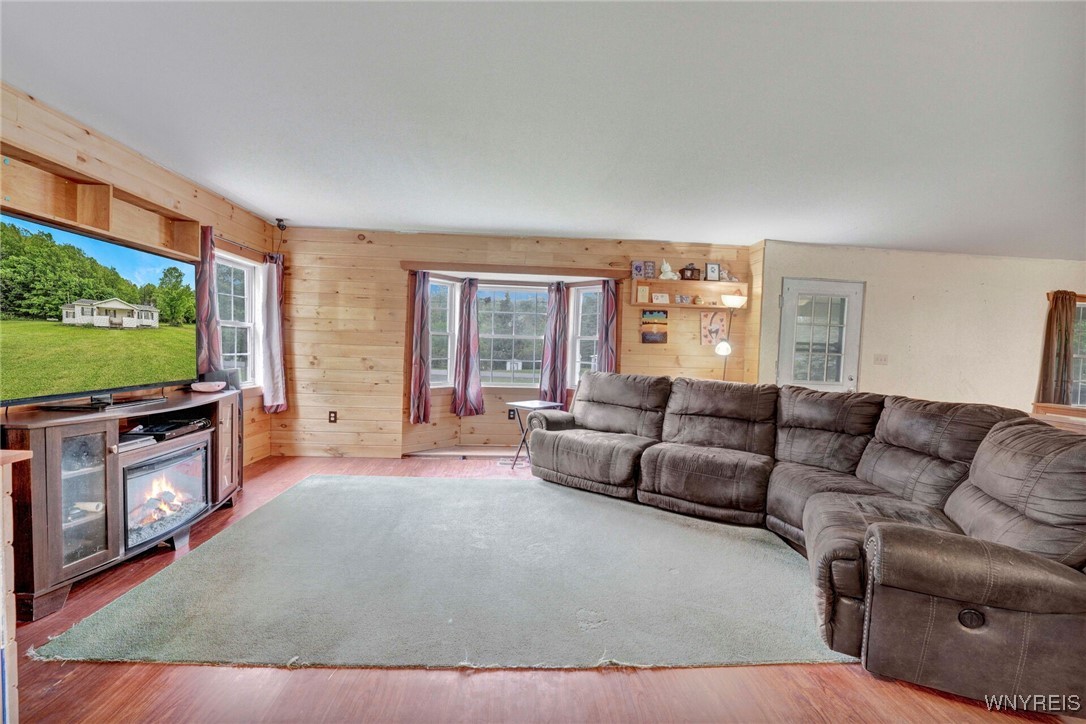 10468 Delevan Elton Road, Freedom, New York image 7