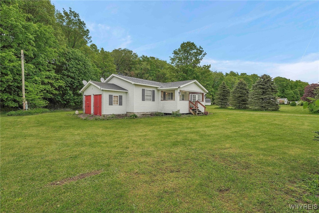 10468 Delevan Elton Road, Freedom, New York image 2
