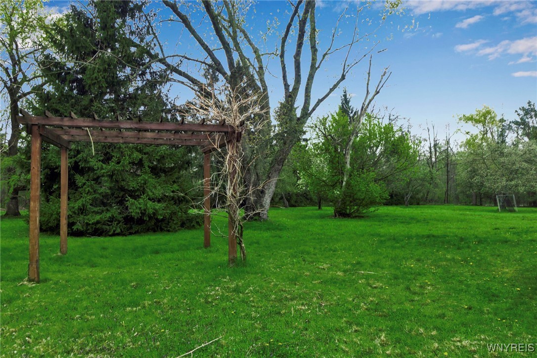 1520 N Creek Road, Hamburg, New York image 24
