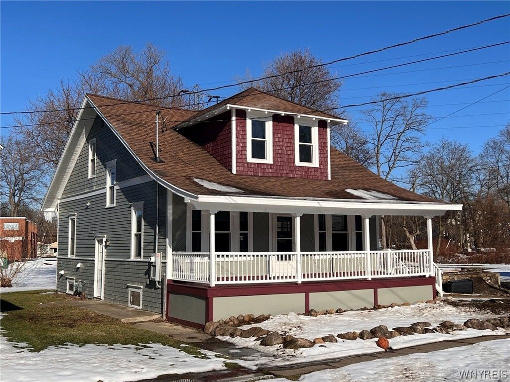Photo of 8 Rix Place, Hanover, NY 14136 (MLS # B1667951)