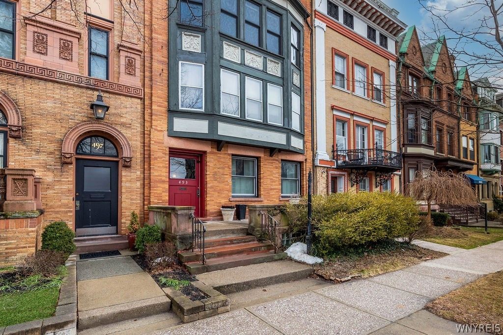 Photo of 493 Delaware Avenue #3, Buffalo, NY 14202 (MLS # B1664599)