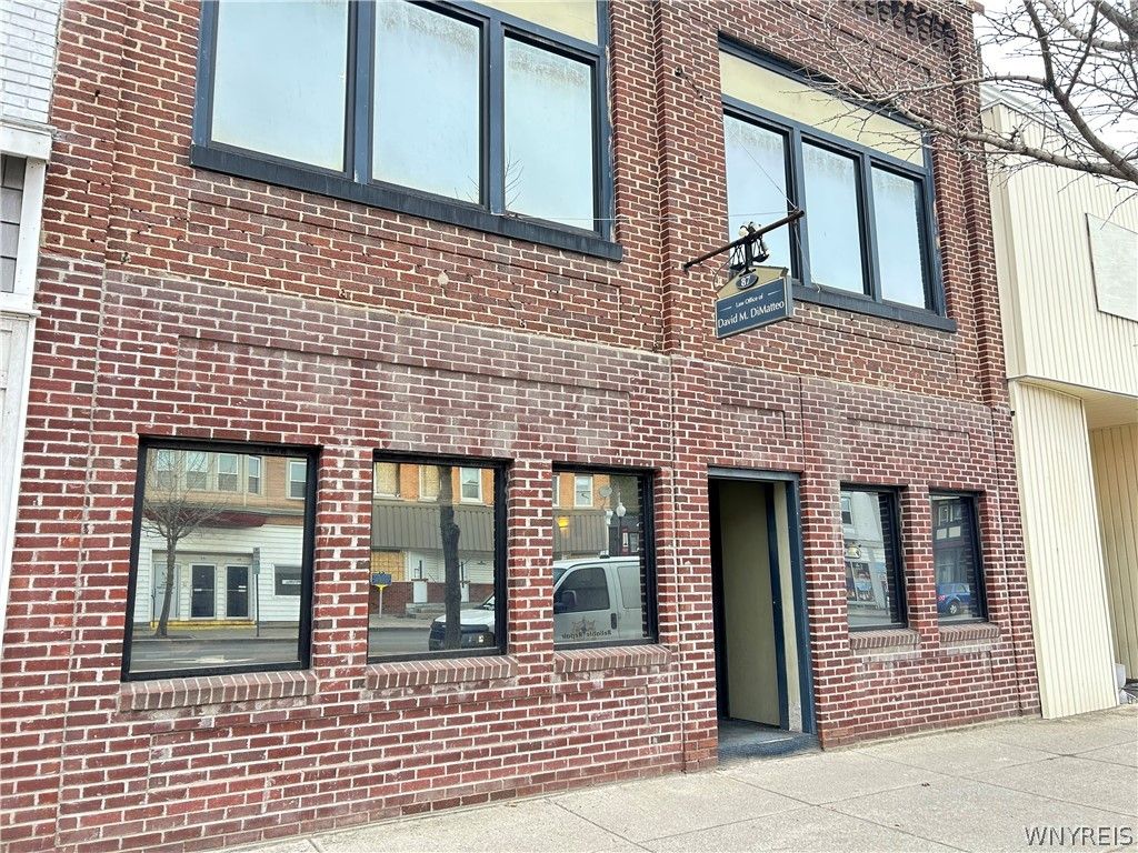 Photo of 87 N Main St St, Warsaw, NY 14569 (MLS # B1667257)