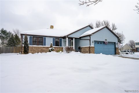 Photo of 43 Larkspur Lane, Amherst, NY 14228 (MLS # B1661406)