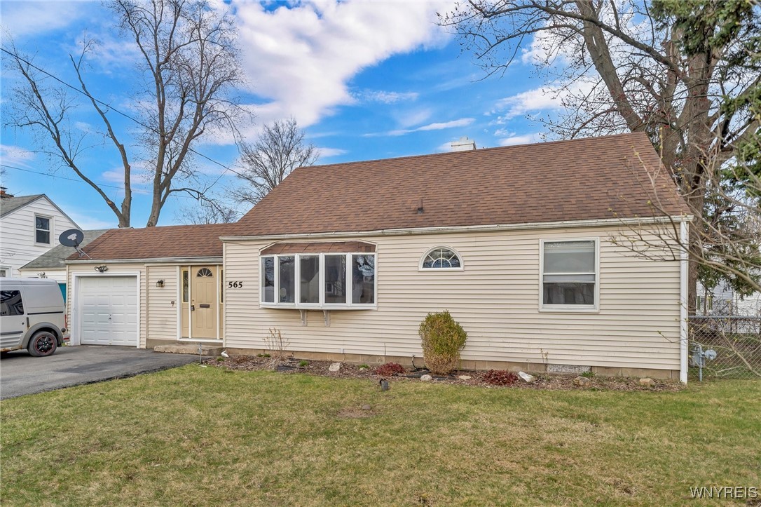 565 82nd Street, Niagara Falls, New York image 2