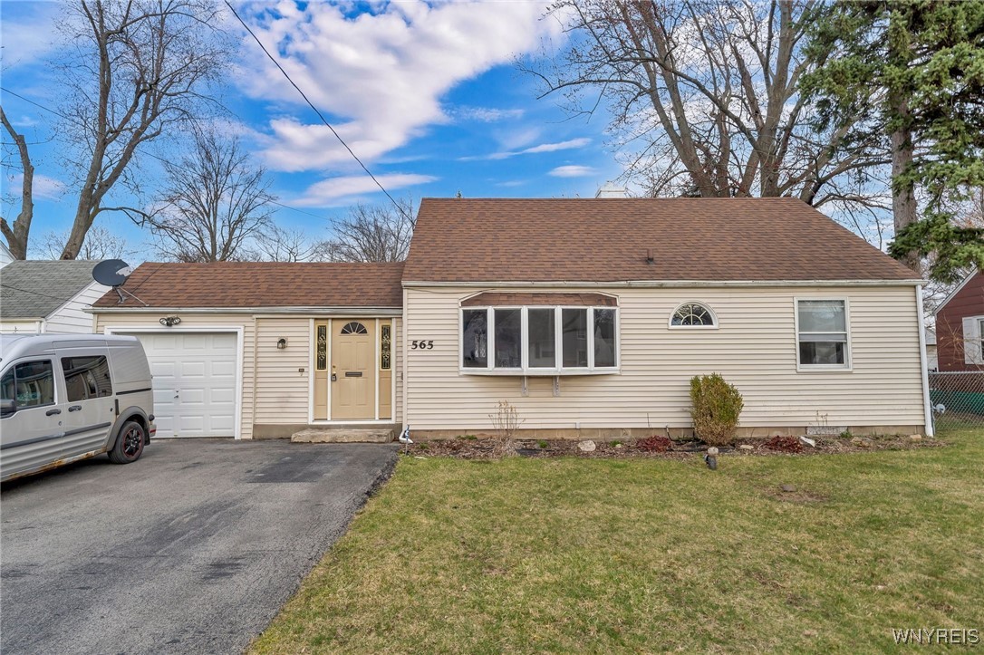 565 82nd Street, Niagara Falls, New York image 1