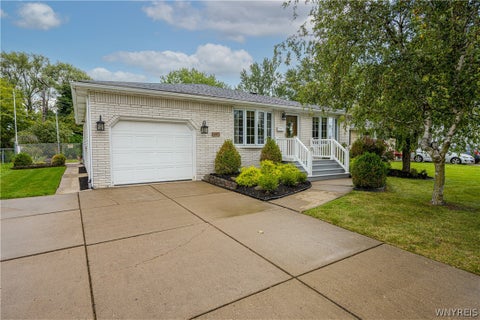 Homes For Sale - 457 N Creek Drive<br/> Cheektowaga, NY 14043