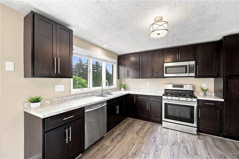 Tiny photo for 76 Doehaven Circle, Lancaster, NY 14043 (MLS # B1700288)