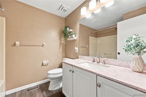 Tiny photo for 76 Doehaven Circle, Lancaster, NY 14043 (MLS # B1700288)