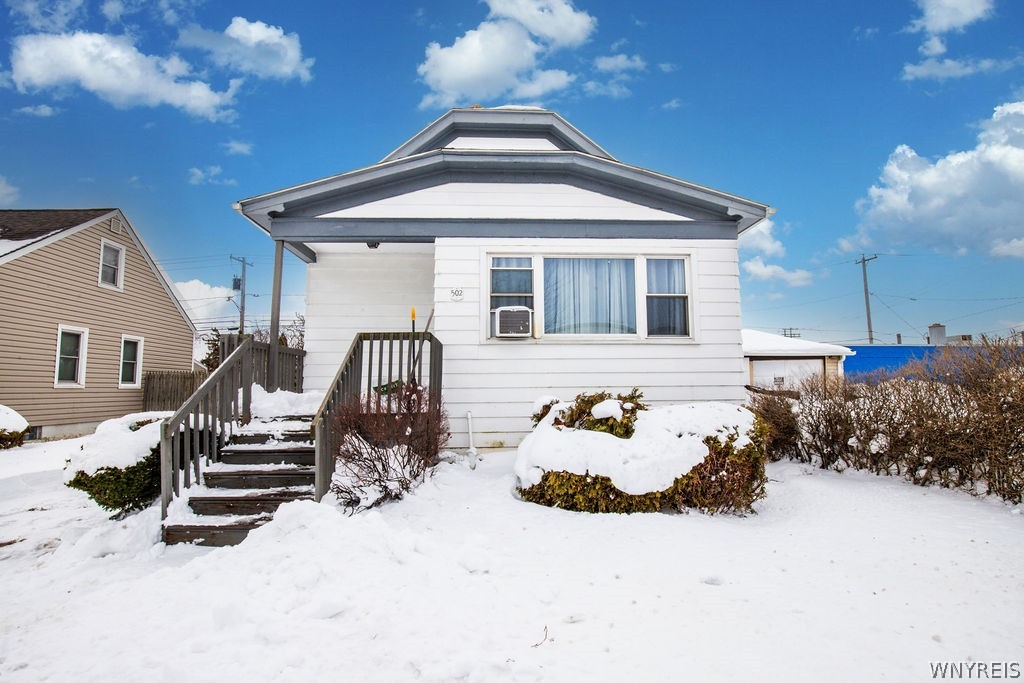 502 W Hazeltine Avenue