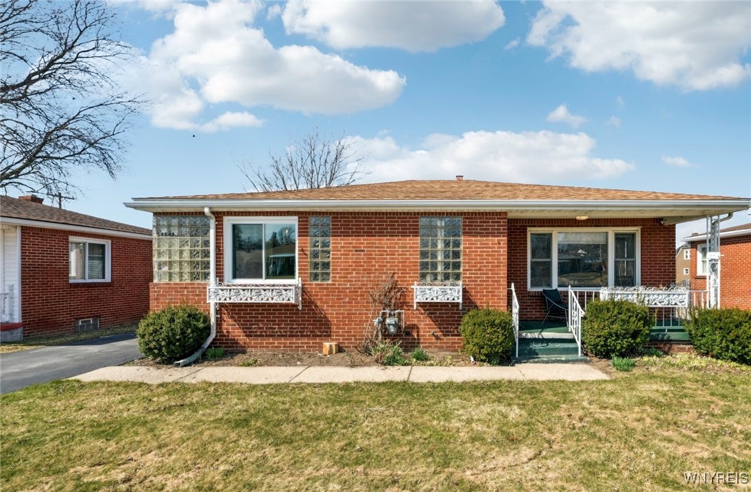 4848 Mount Vernon Boulevard, Hamburg, New York image 1
