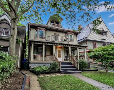 Photo of 18 Ashland Avenue, Buffalo, NY 14222 (MLS # B1491984)
