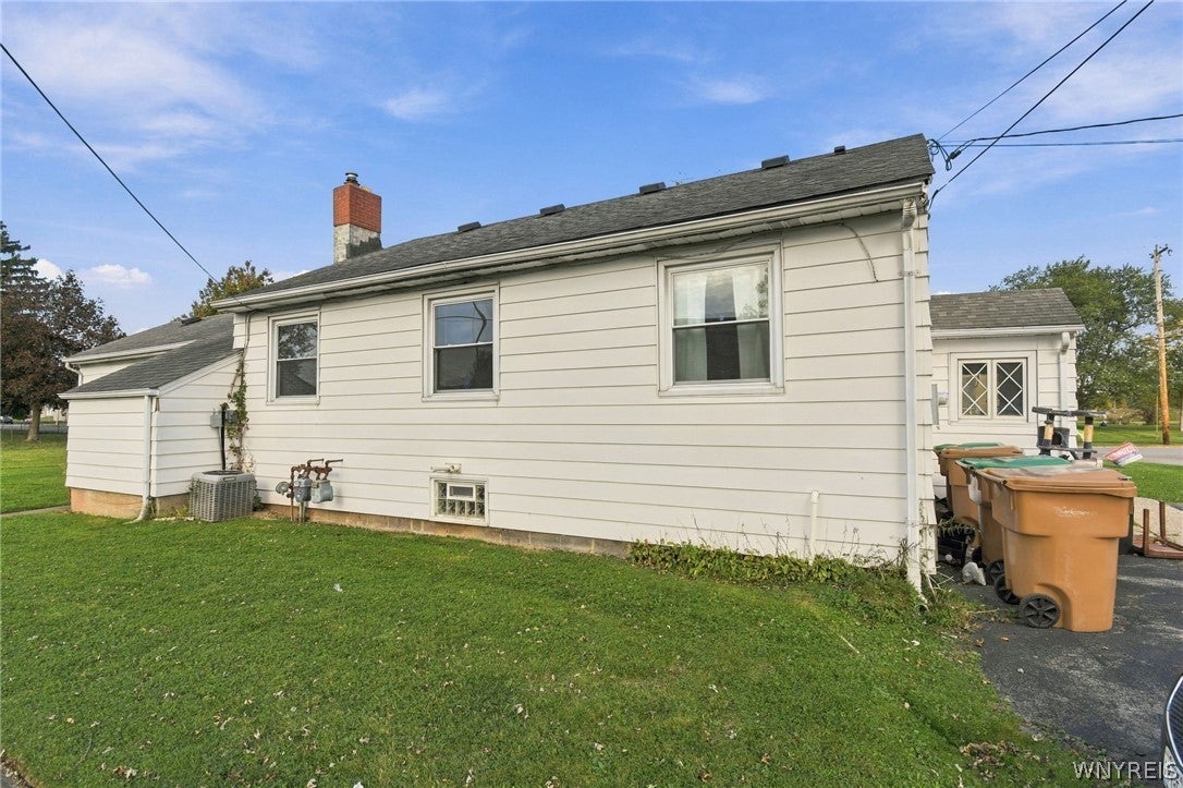 3 Redwood Drive