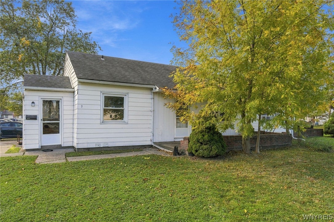 3 Redwood Drive