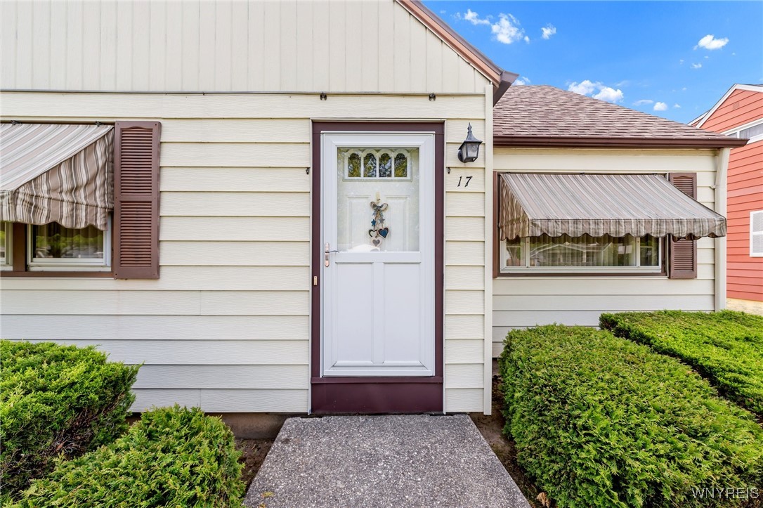 17 Nicholas Drive, Tonawanda, New York image 2
