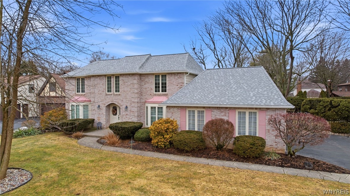 19 Rolling Meadow Ln