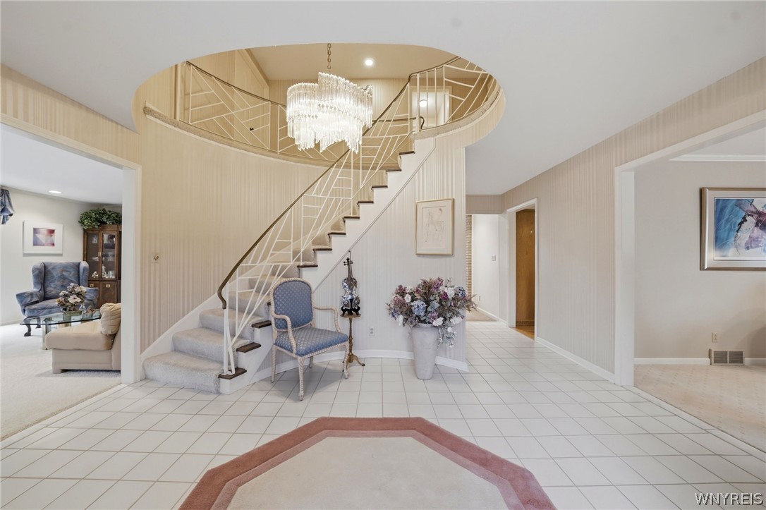 19 Rolling Meadow Ln