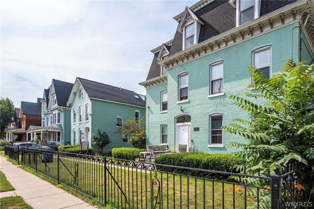 118 Cottage Street