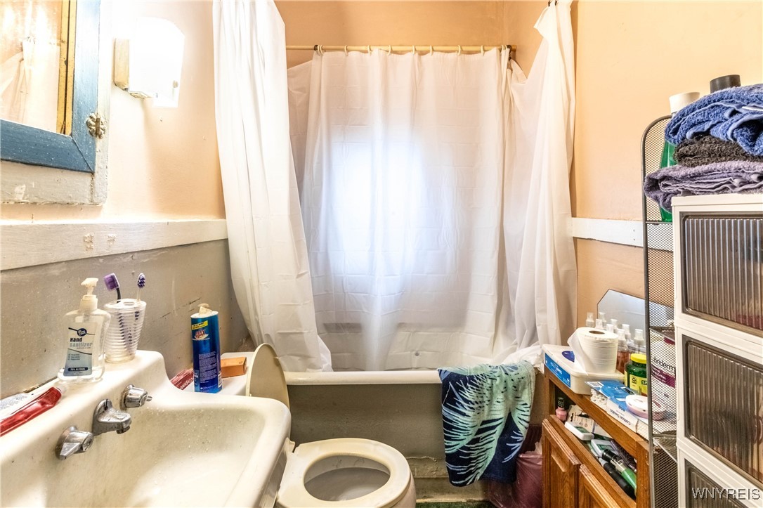 110 10th Street, Buffalo, New York image 13