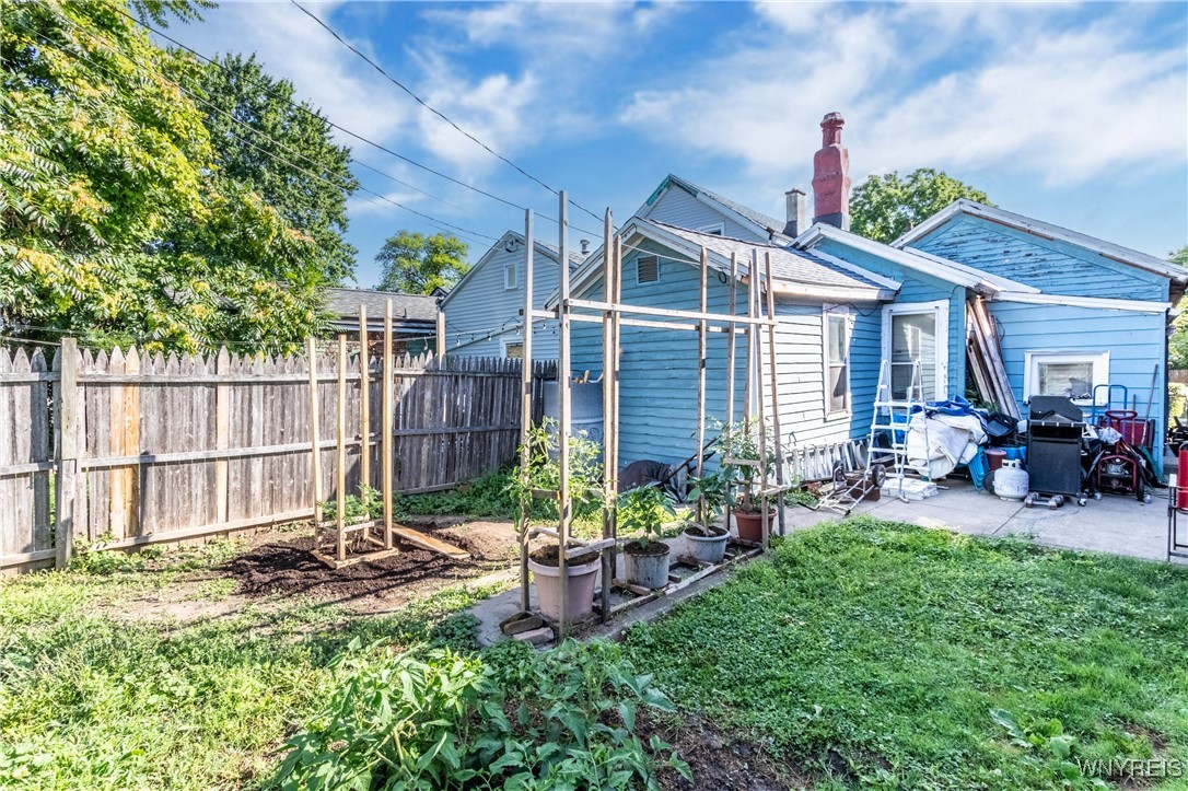 110 10th Street, Buffalo, New York image 4