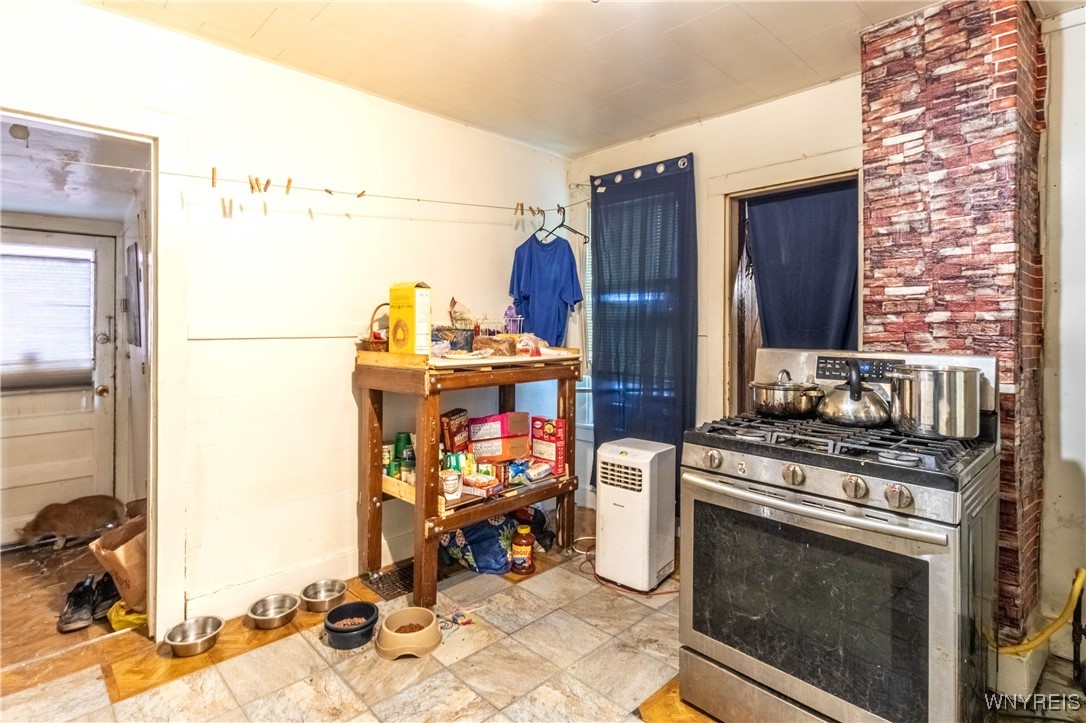 110 10th Street, Buffalo, New York image 6