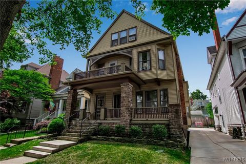 Photo of 124 Highland Avenue, Buffalo, NY 14222 (MLS # B1616137)