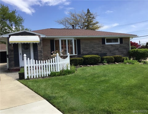 Homes For Sale - 79 Winkler Drive<br/> Tonawanda, NY 14150