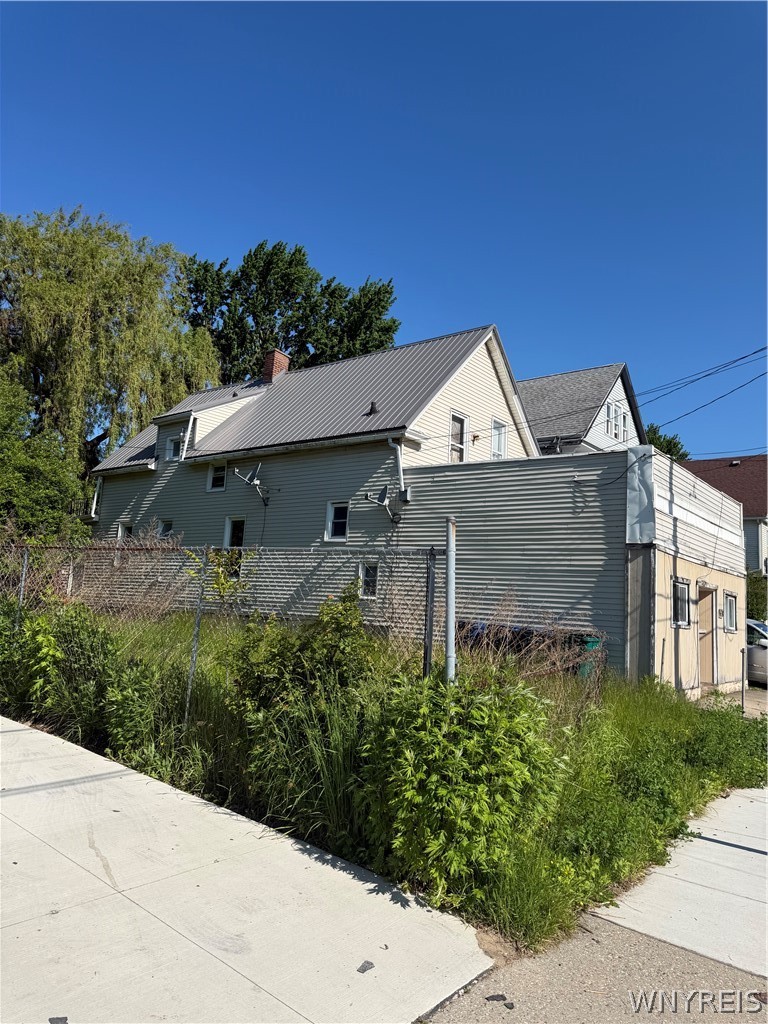 638 Hopkins Street