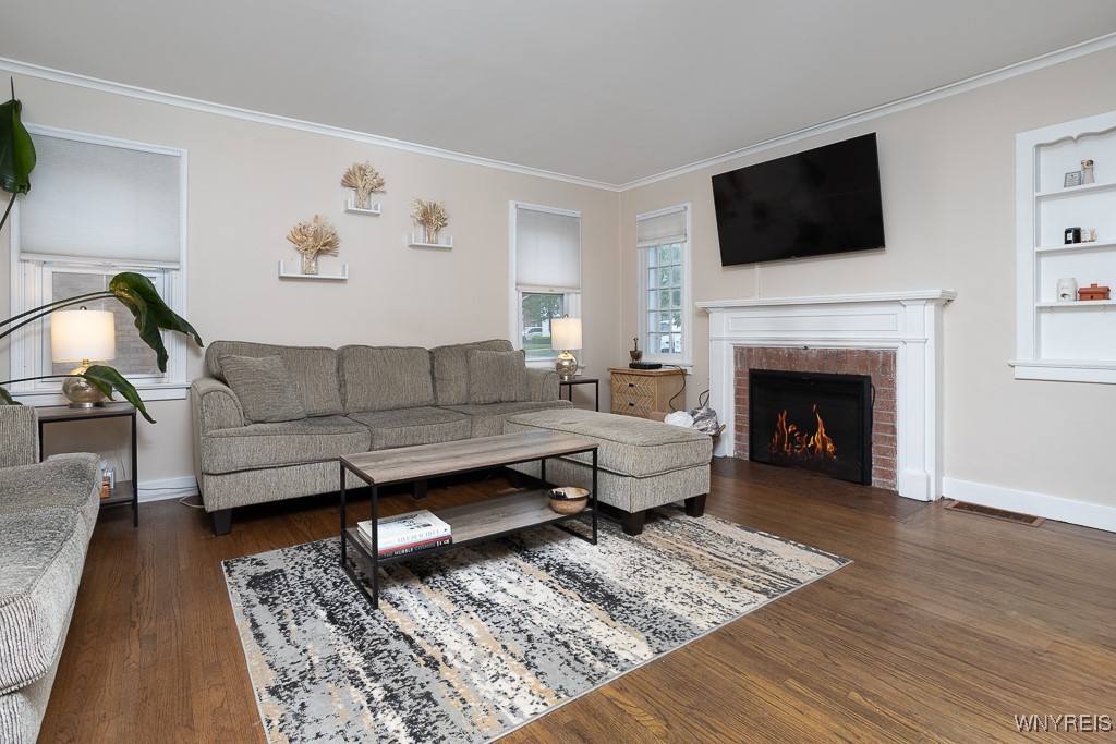 37 Marquette Avenue, Tonawanda, New York image 4