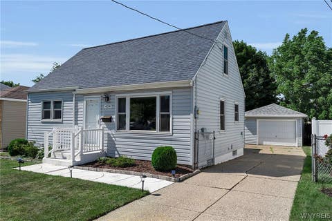 Homes For Sale - 424 Eden Street<br/> Erie County, Buffalo, NY 14220