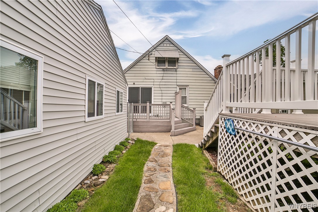 77 Tamarack Street, Buffalo, New York image 11