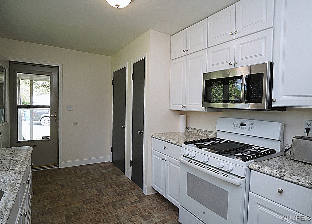 458 Kenwood Drive, Lewiston, New York image 14