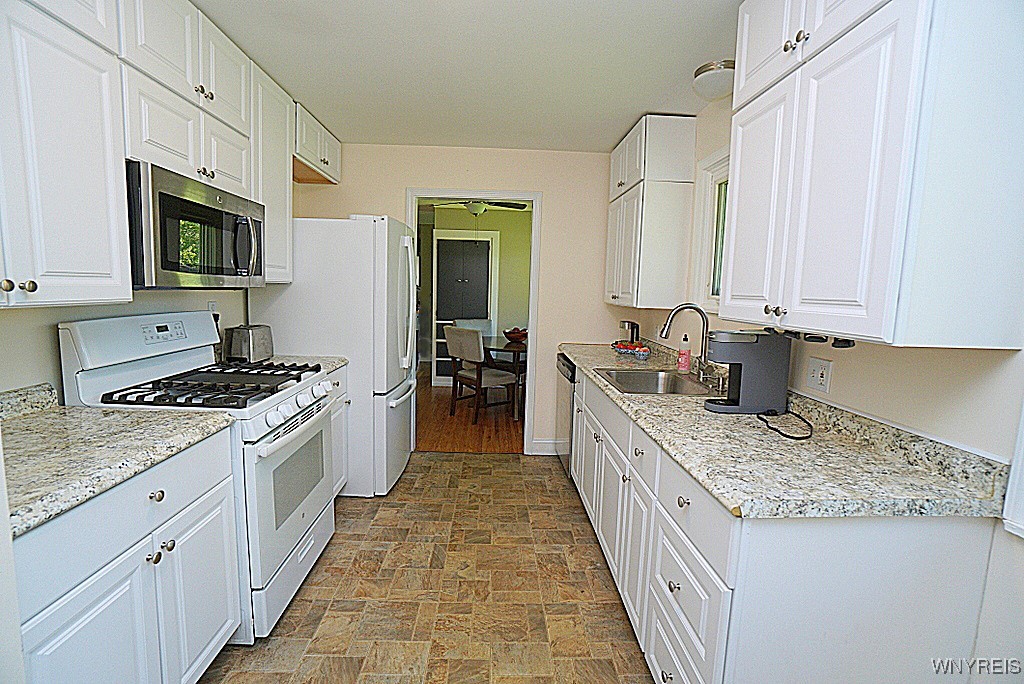 458 Kenwood Drive, Lewiston, New York image 17