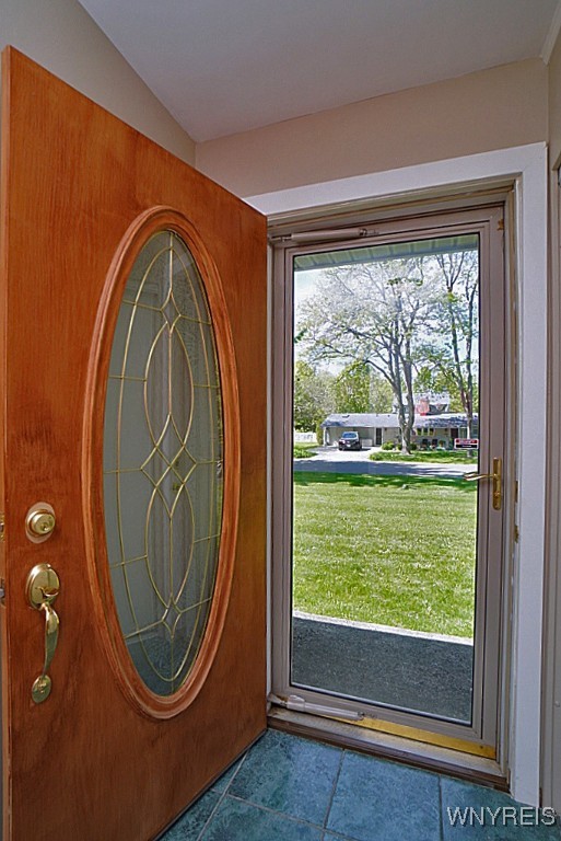 458 Kenwood Drive, Lewiston, New York image 5