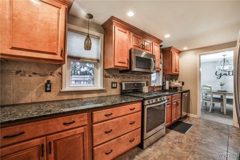 Tiny photo for 31 Rye Place, Tonawanda, NY 14150 (MLS # B1653997)