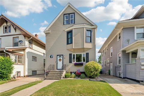Photo for 200 Parkwood Avenue