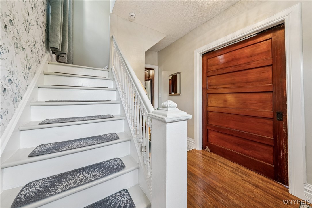 200 Parkwood Avenue