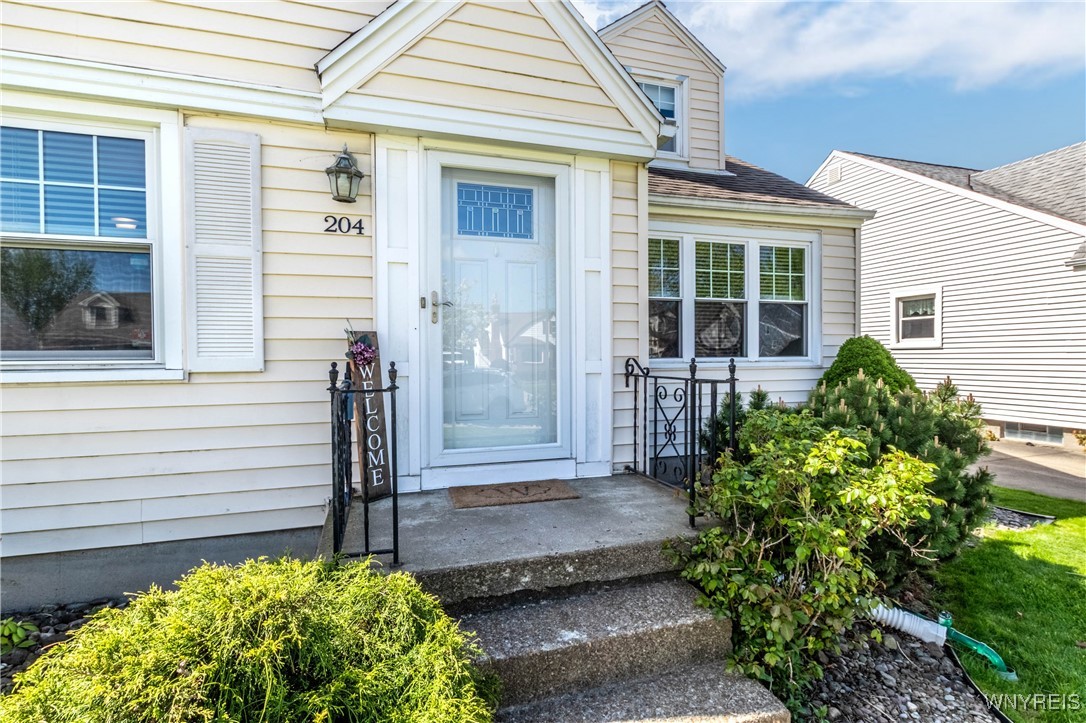 204 Briarhurst Drive, Tonawanda, New York image 2